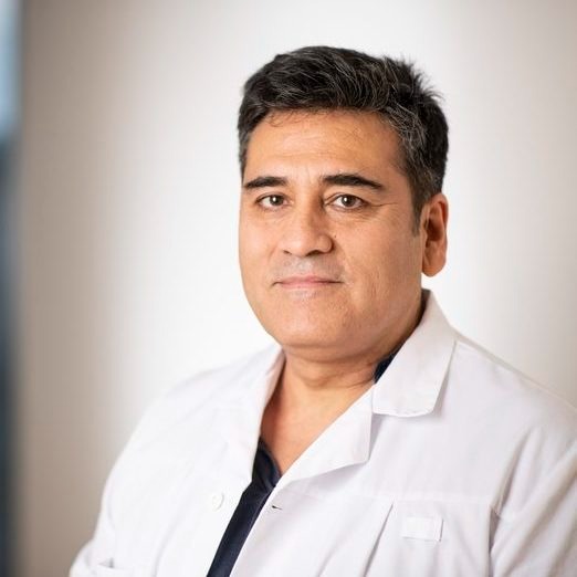 Dr Arturo Perez